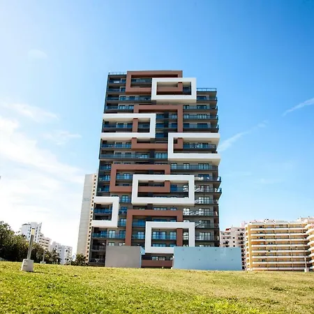 Апарт-отель Tower By 3*