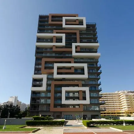 Aparthotel Tower By 3*