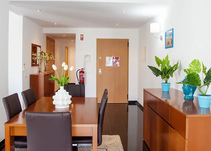 Aparthotel Tower By 3*