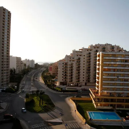 Tower By 3* פראיה דה רושה